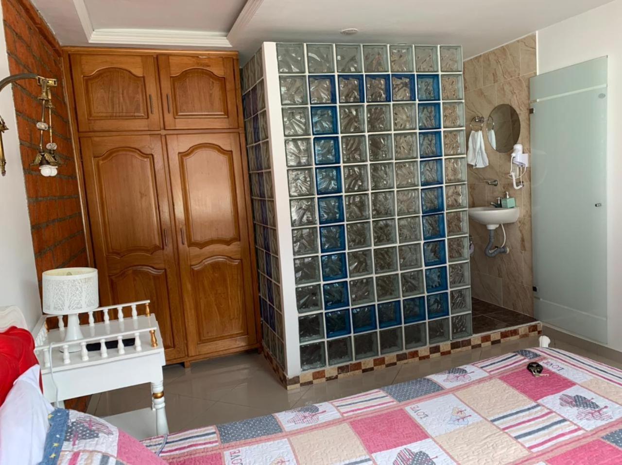 Hotel Alcatraz Yarumal Phòng bức ảnh