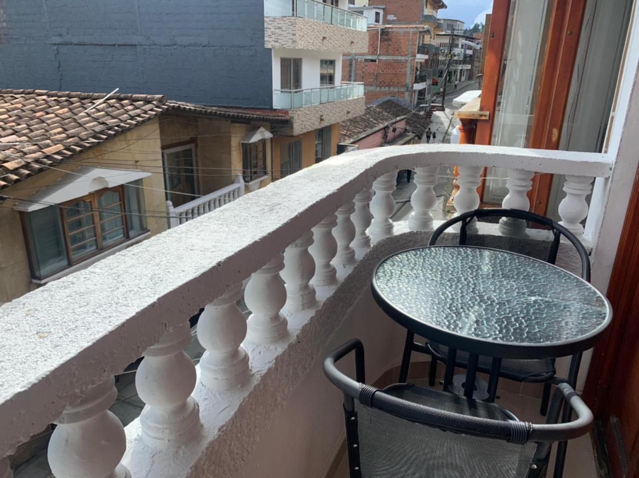 Hotel Alcatraz Yarumal Phòng bức ảnh
